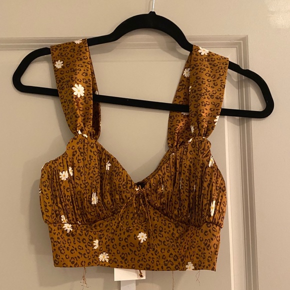 For love and lemons Tawney crop top cheetah - Picture 2 of 5